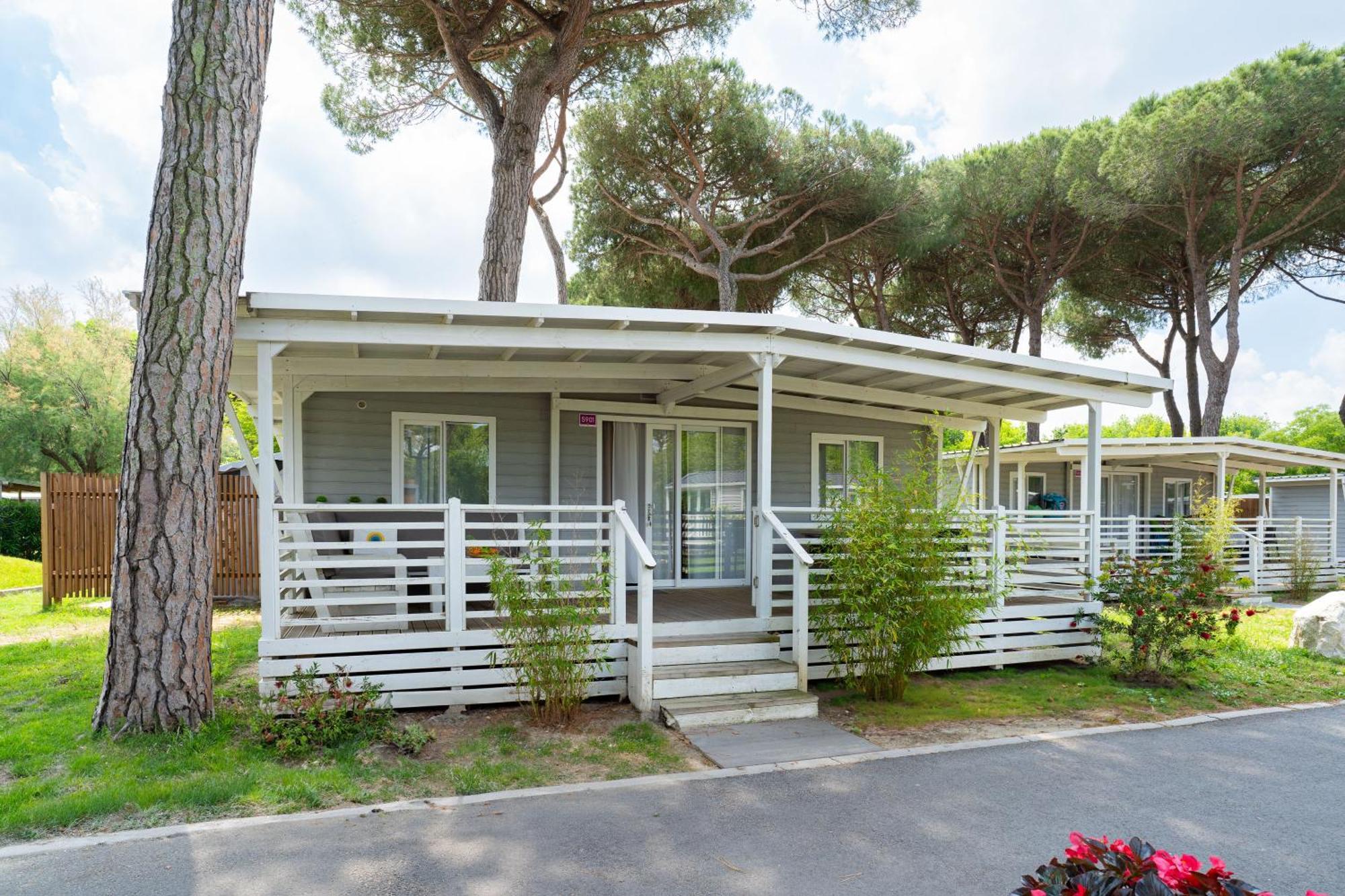 Club Del Sole Adriano Family Collection Hotel Punta Marina Exterior photo